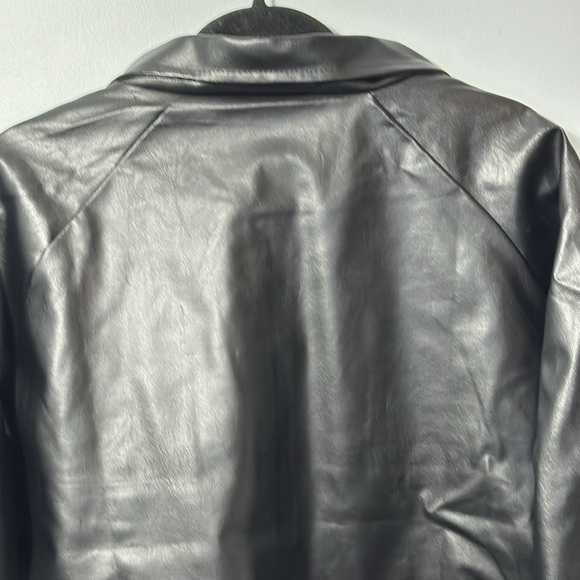 Jiechaofang Black with White Piping Faux Leather Jacket in Size XL - Picture 11 of 15